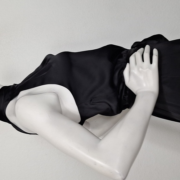 Anne Klein - Picture 7 of 12